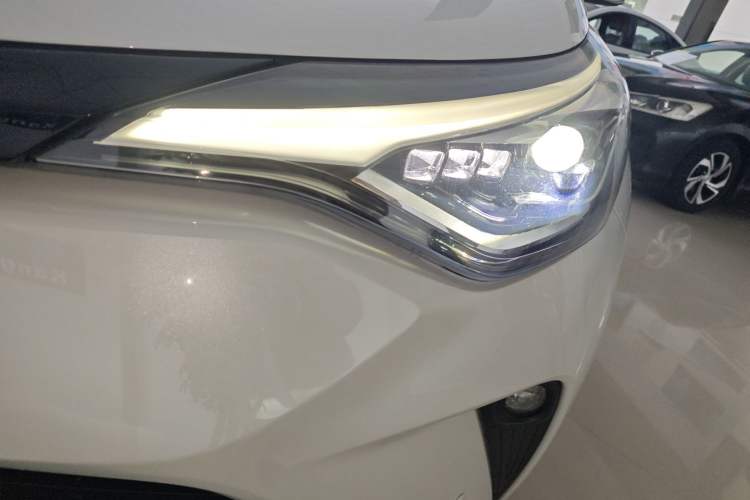 Used Toyota C-HR 2023 2.0L Luxury Edition