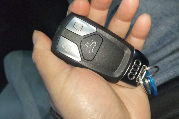 Used Audi A4L 2023 40 TFSI quattro Luxury Dynamic Edition Vehicle Key