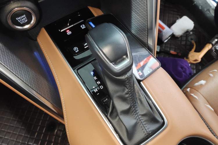 Used Toyota Venza 2023 2.0L CVT Two-Wheel Drive Prestige Version
