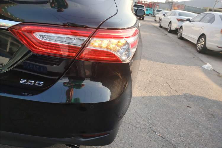 Used Toyota Camry 2021 2.0G Luxury Edition