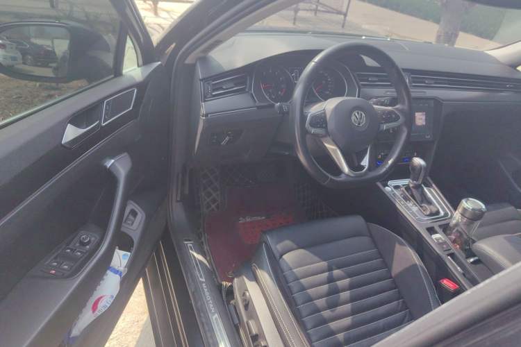 Used Volkswagen Magotan 2020 330TSI DSG Leading Model Driver Seat