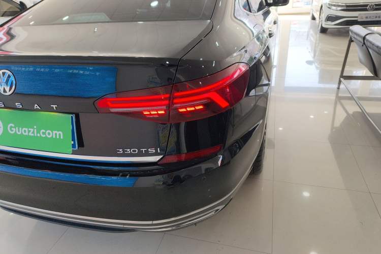 Used Volkswagen Passat 2019 330TSI Luxury Edition China VI Standard Exterior 3