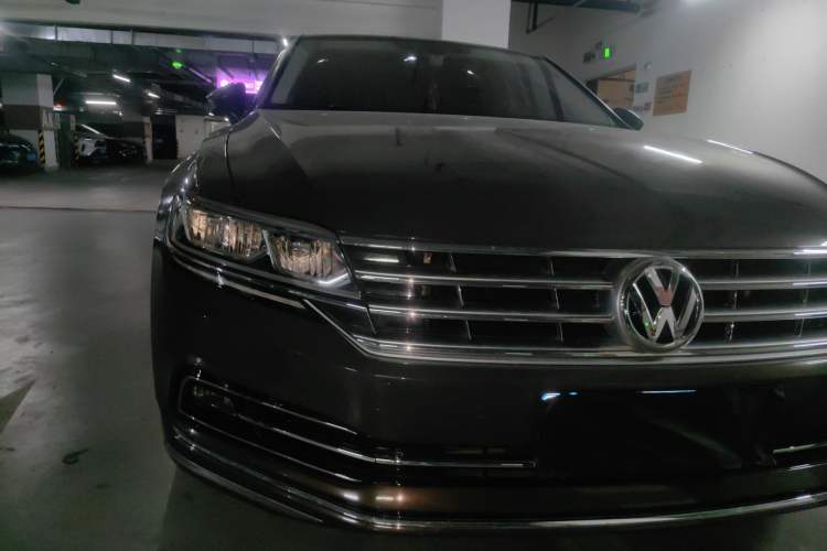 Used Volkswagen Phideon 2019 380TSI Two-Wheel Drive Business Edition China VI Standard
