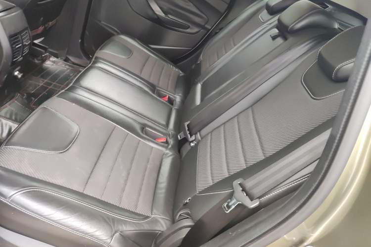 Used Ford Kuga 2015 1.5L GTDi Two-Wheel Drive Fashion Edition Left Rear Seat