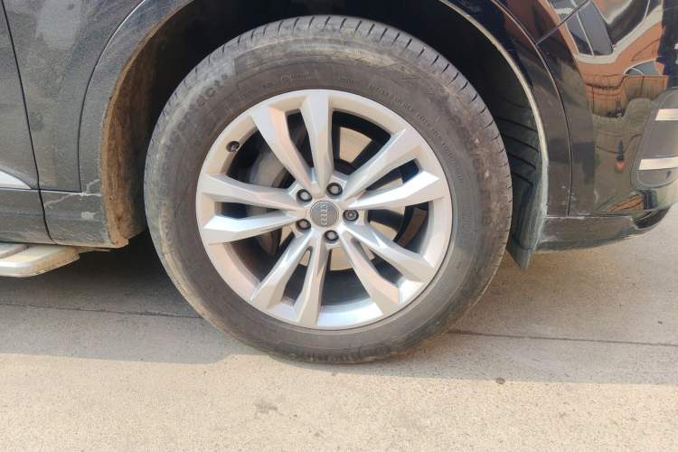 Used Audi Q7 2019 45 TFSI Comfort Model