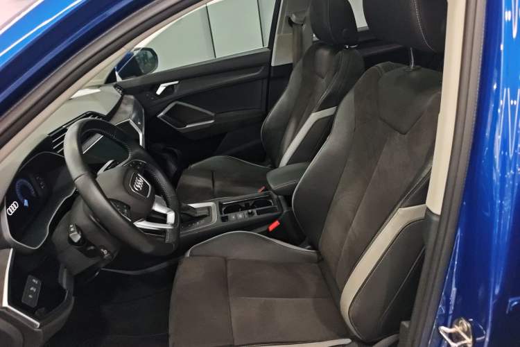 Used Audi Q3 2021 35 TFSI Fashion Dynamic Model