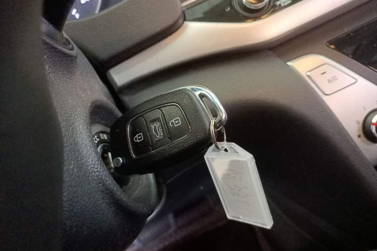 Used Hyundai Elantra (6th Generation / Lingdong) 2016 1.6L Automatic ZhiXuan – Elite Version