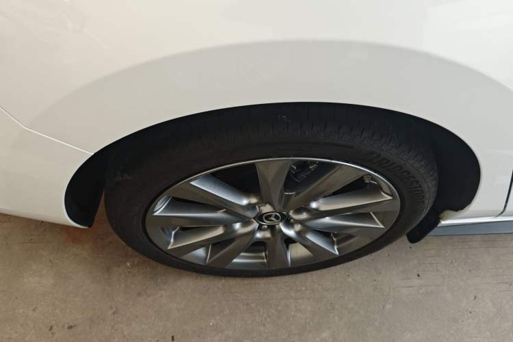 Used Mazda 3 Axela 2023 2.0L Automatic Zhiyao Edition Right Rear Wheel Hub