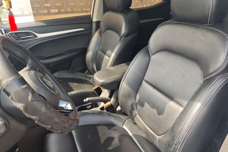 Used MG ZS 2020 Global Bestseller with 1.5L Engine Manual Transmission and a Massive 65-Inch Panoramic Sunroof Version
