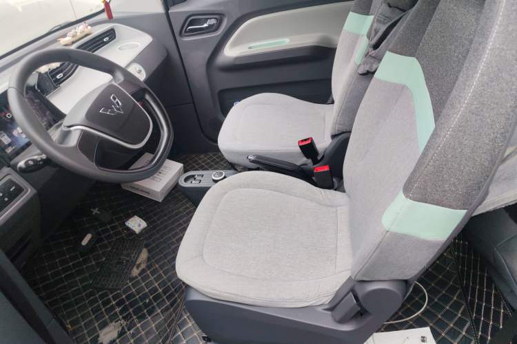 Used Wuling Hongguang MINIEV 2022 Macaron Fashion Model Lithium Iron Phosphate
