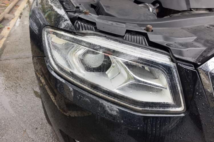 Used Hongqi H7 2017 2.0T Luxury Model Right Front Headlight