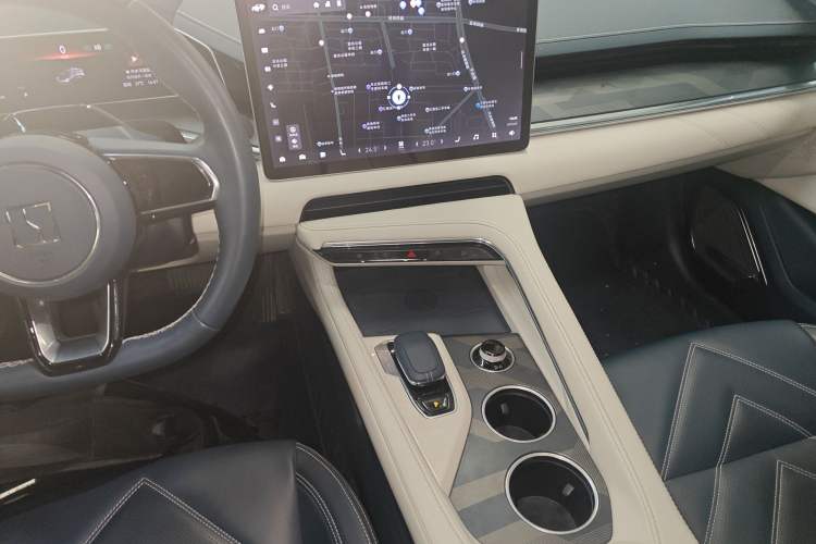 Used Zeekr 001 2022 Ultra-Long Range Single-Motor WE Version Audio And AC Panel