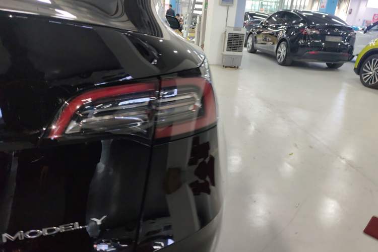 Used Tesla Model Y 2022 Rear-Wheel-Drive Version
