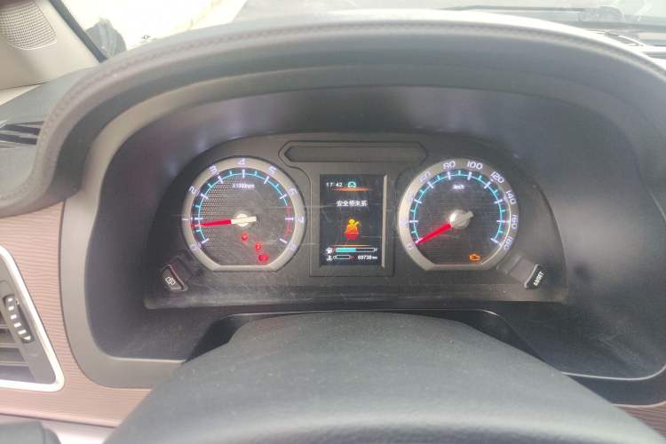 Used FORTHING Lingzhi 2019 M5 1.6L 7-Seater Luxury Model China VI Standard