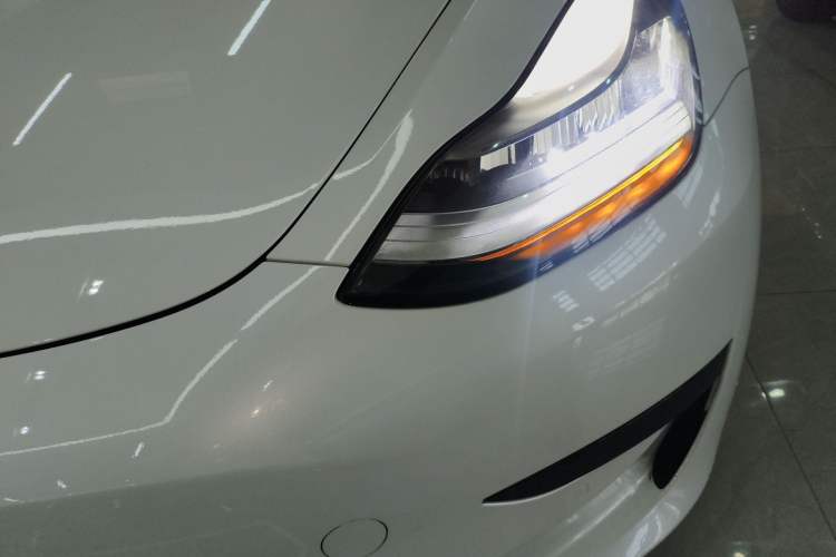 Used Tesla Model 3 2019 Standard Range Rear-Wheel Drive Upgraded Version (60 kWh)