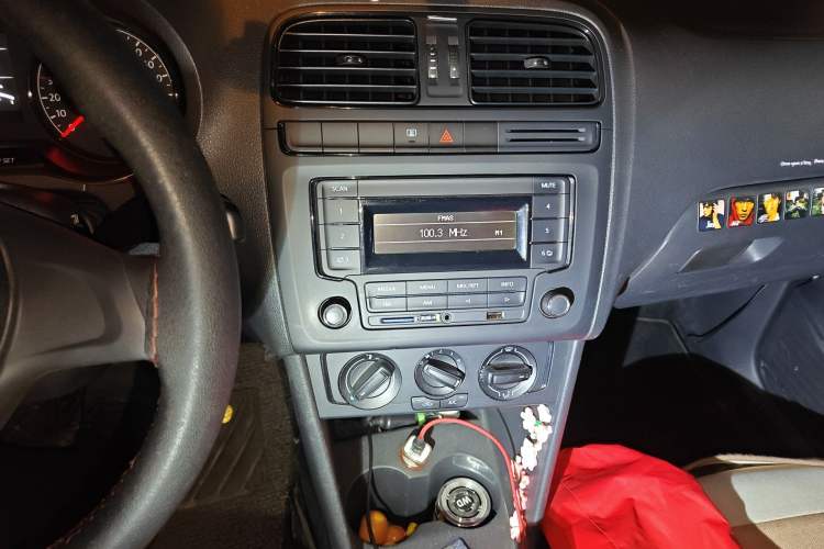 Used Volkswagen Polo 2014 1.4L Manual Fashion Edition
