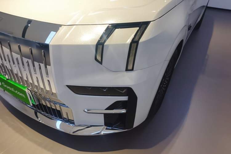 Used Zeekr 009 2024 7-Seater Aisle Version 108 kWh