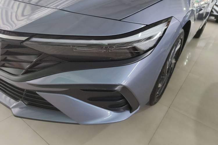 Used Hyundai Elantra 2023 1.5L CVT LUX Prestige Edition Left Front Headlight