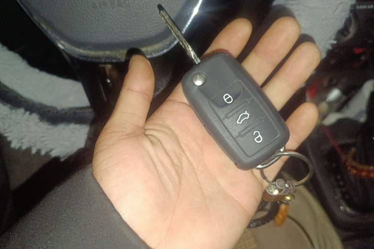 Used Volkswagen Polo 2016 1.6L Automatic Comfort Model