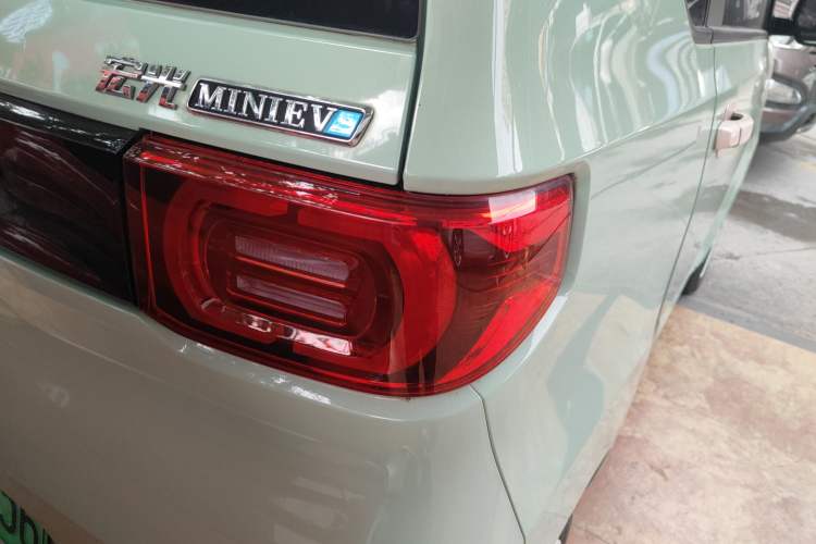 Used Wuling Hongguang MINIEV 2022 Macaron Premium Model – Lithium Ternary Battery