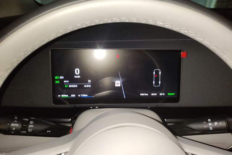 Used VOYAH Dream 2025 PHEV Four-Wheel Drive Prestige Kunpeng Edition Instrument Cluster