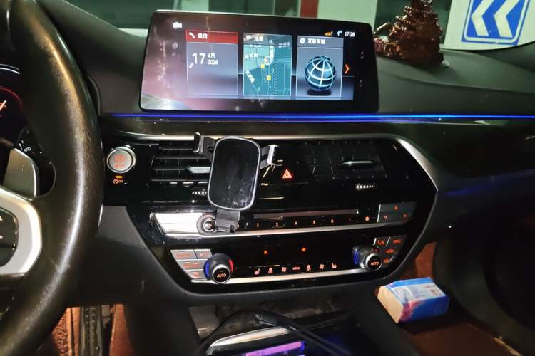 Used BMW 5 Series 2018 Restyled 530Li Leading Edition M Sport Package
