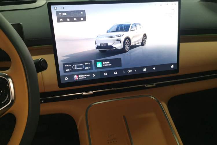 Used Geely Galaxy Xingjian 7 EM-i 2025 120km Flagship Edition