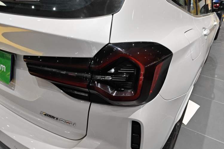 Used BMW X3 2022 Restyled xDrive25i M Sport Package Exterior 3