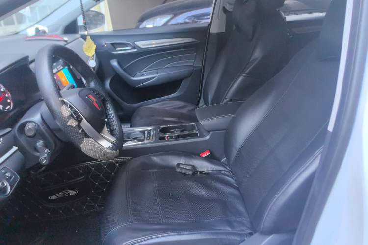 Used Roewe i6 2019 PLUS 1.6L CVT 4G Connected Flagship Deluxe Edition
