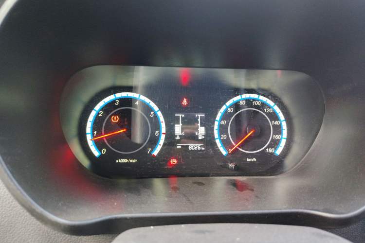 Used Chana Ruixing M60 2023 1.5L GDI Elite-Class Passenger Vehicle 6/7 Seats