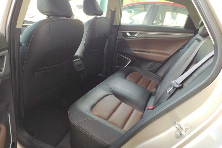 Used Geely Auto Emgrand GL 2018 1.4T DCT Prestige Smart Connectivity Version Left Rear Seat