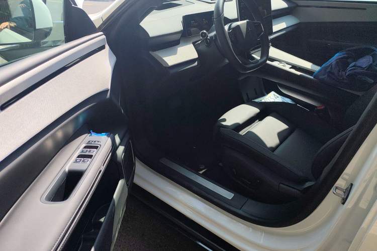 Used Polestar 4 2024 Dual-Motor Long-Range PLUS Dual-Star Connectivity Edition