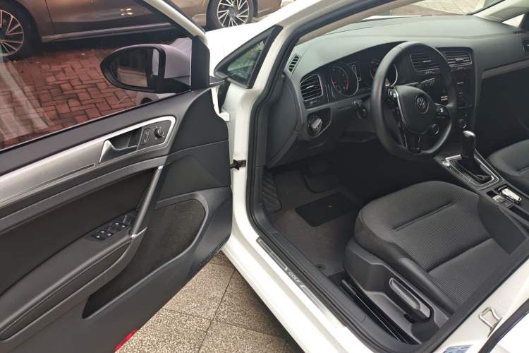 Used Volkswagen Golf 2020 Zhiai Edition 280TSI DSG Comfort Model Driver Seat