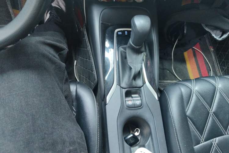 Used Toyota Corolla 2021 Dual-Motor 1.8L E-CVT Elite Edition
