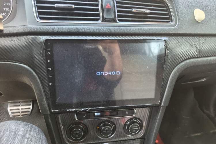 Used Volkswagen Cross Lavida 2014 1.4TSI DSG Audio And AC Panel