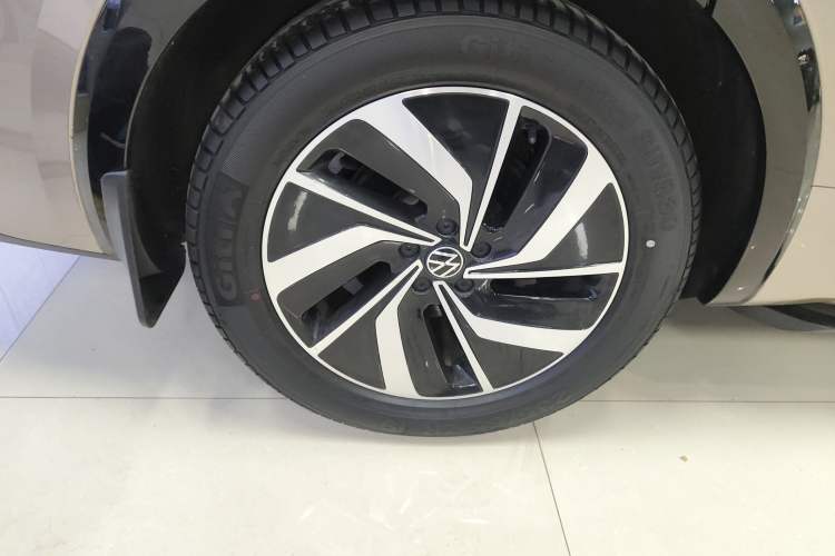 Used Volkswagen Viloran 2020 330TSI Luxury Edition
