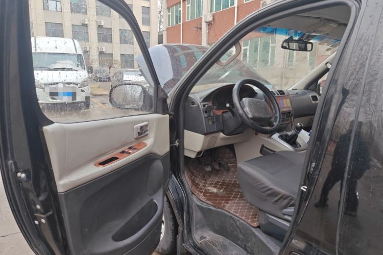 Used Jinbei Grace 2016 2.2L Classic Edition Standard Version Long Wheelbase 10 Seats
