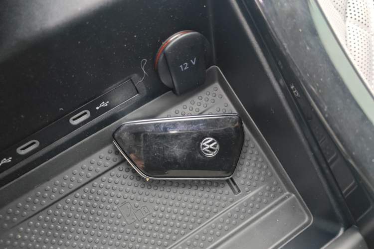 Used Volkswagen Tavendor 2024 380TSI All-Wheel Drive R-Line Cruise Edition Vehicle Key