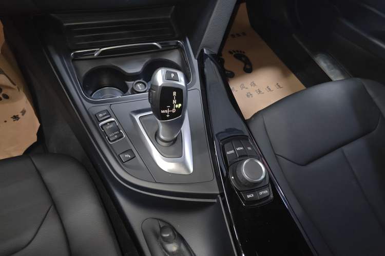 Used BMW 3 Series 2017 320Li Fashion Model
