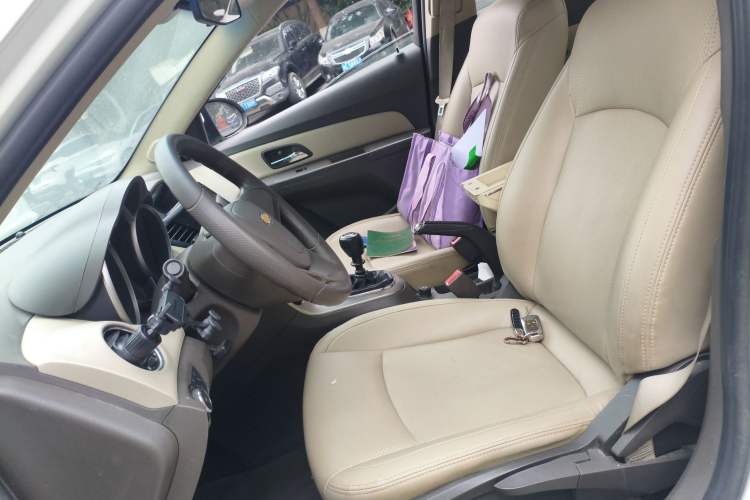 Used Chevrolet Cruze 2015 1.5L Classic SL MT
