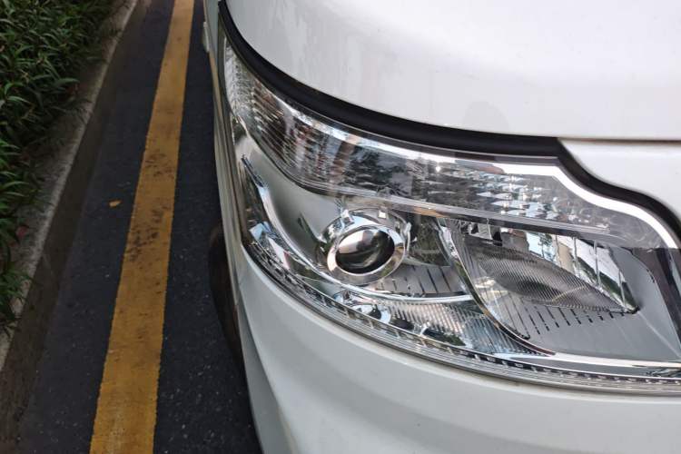 Used CHANGAN KAICHENG Ruixing EM80 2024 Comfort-Style 6-Seater 41.86 kWh
