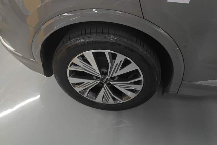 Used Audi Q4 e-tron 2022 40 e-tron Adventure Edition Exterior 5