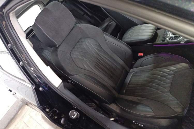 Used Hongqi HS5 2022 Revised Version 2.0T Smart Connect Flagship Edition