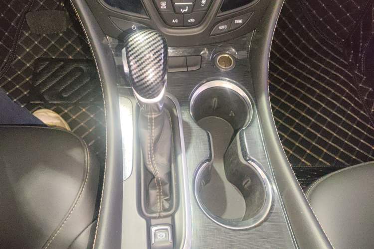 Used Buick Envision 2015 20T Two-Wheel-Drive Leading Model
