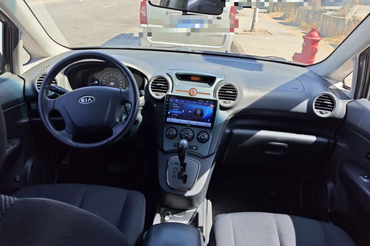 Used Kia Carens 2011 2.0L 7-Seater Automatic Standard Edition
