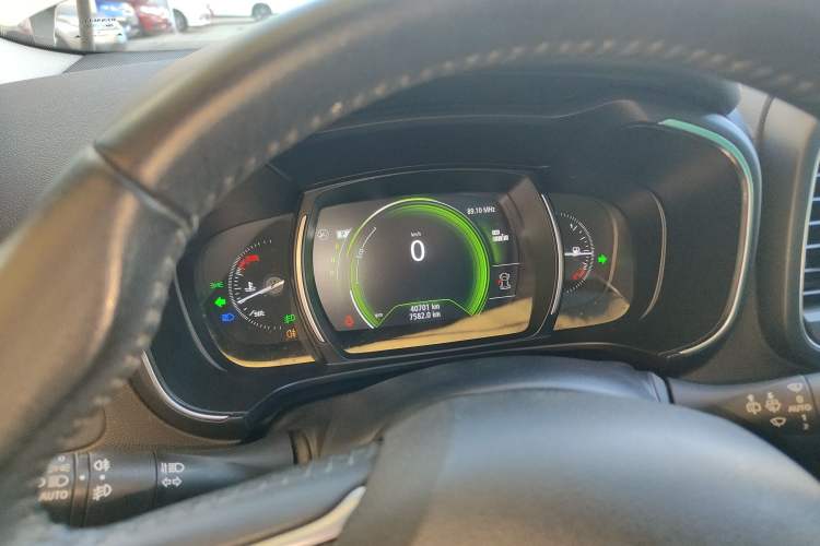 Used Renault Koleos 2017 2.0L Two-Wheel-Drive Leading Edition