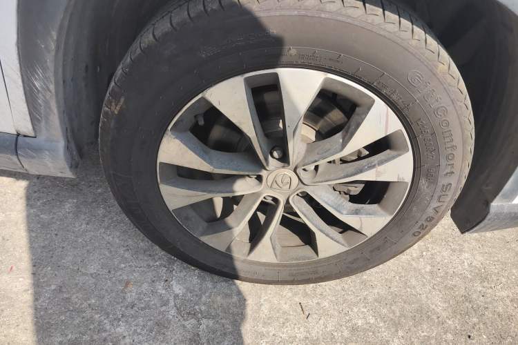 Used Baojun 530 2020 1.5T CVT Prestige Connected Version 6 Seats Right Front Wheel Hub