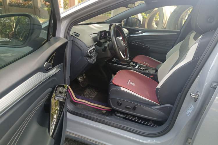 Used Volkswagen ID.4 CROZZ 2021 Long-Range PURE+ Two-Wheel Drive Version