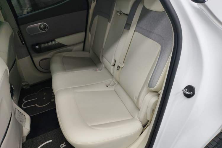 Used Genesis GV60 2023 Single-Motor Rear-Drive Luxury Edition Left Rear Seat