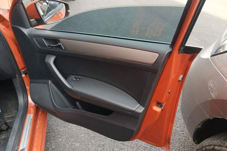 Used Volkswagen Santana 2015 Haval H6 1.6L Automatic Comfort Model